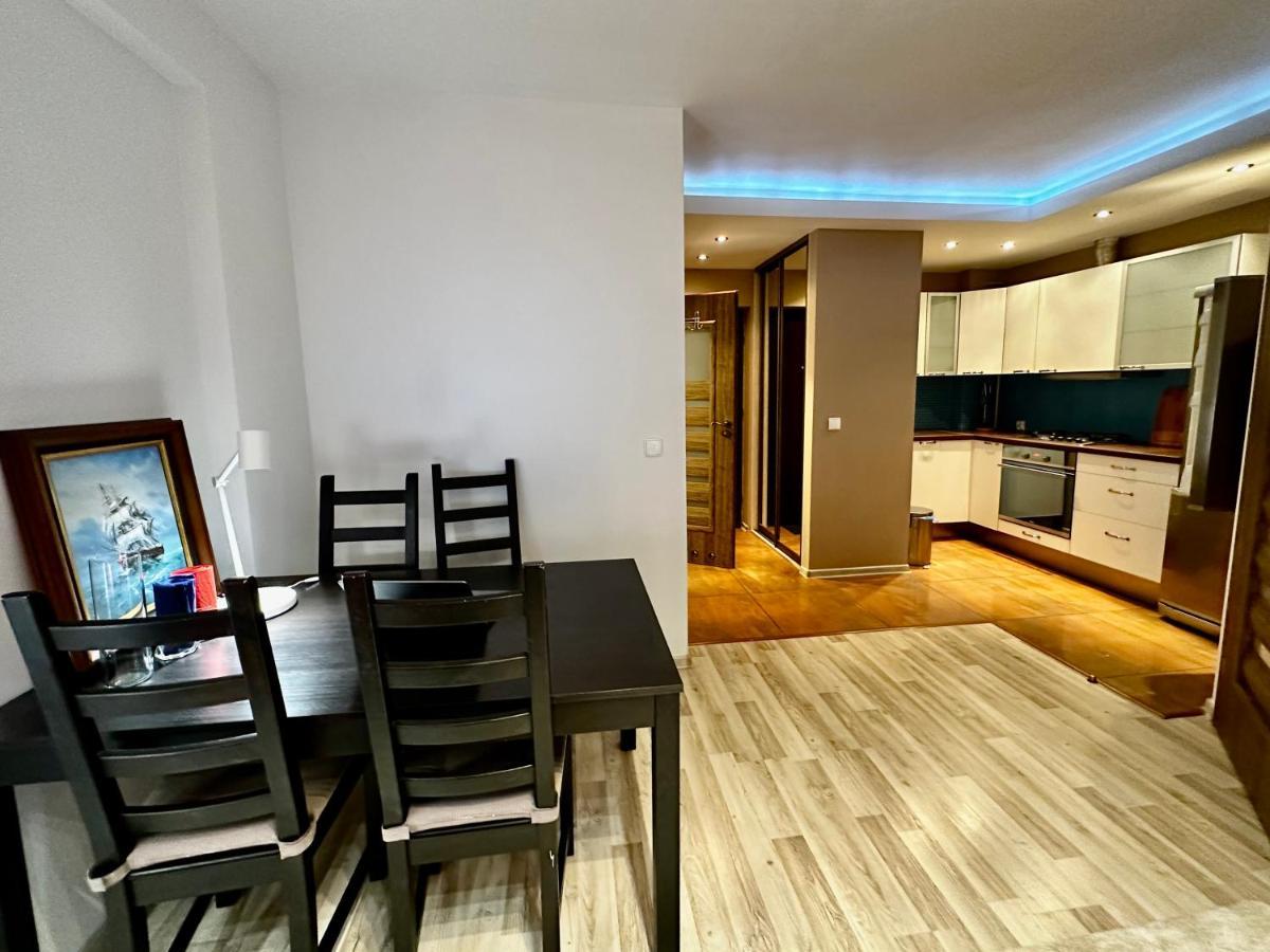 Decor 3 Metro Fast Wifi 1Gbs 80'Tv Hbo Disney Appletv Warszawa Zewnętrze zdjęcie