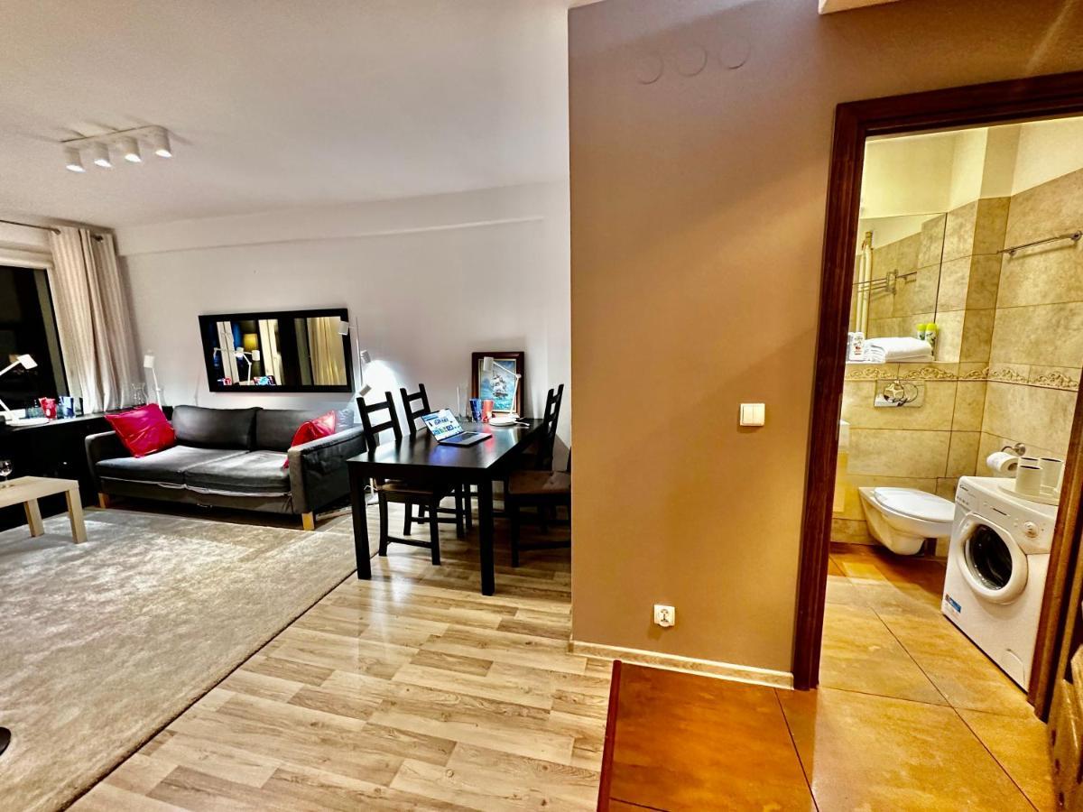 Decor 3 Metro Fast Wifi 1Gbs 80'Tv Hbo Disney Appletv Warszawa Zewnętrze zdjęcie