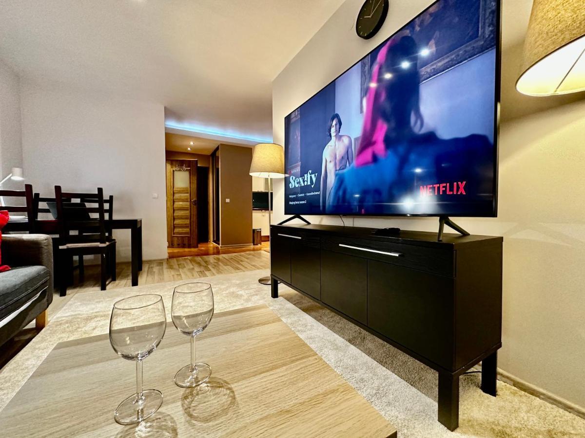 Decor 3 Metro Fast Wifi 1Gbs 80'Tv Hbo Disney Appletv Warszawa Zewnętrze zdjęcie