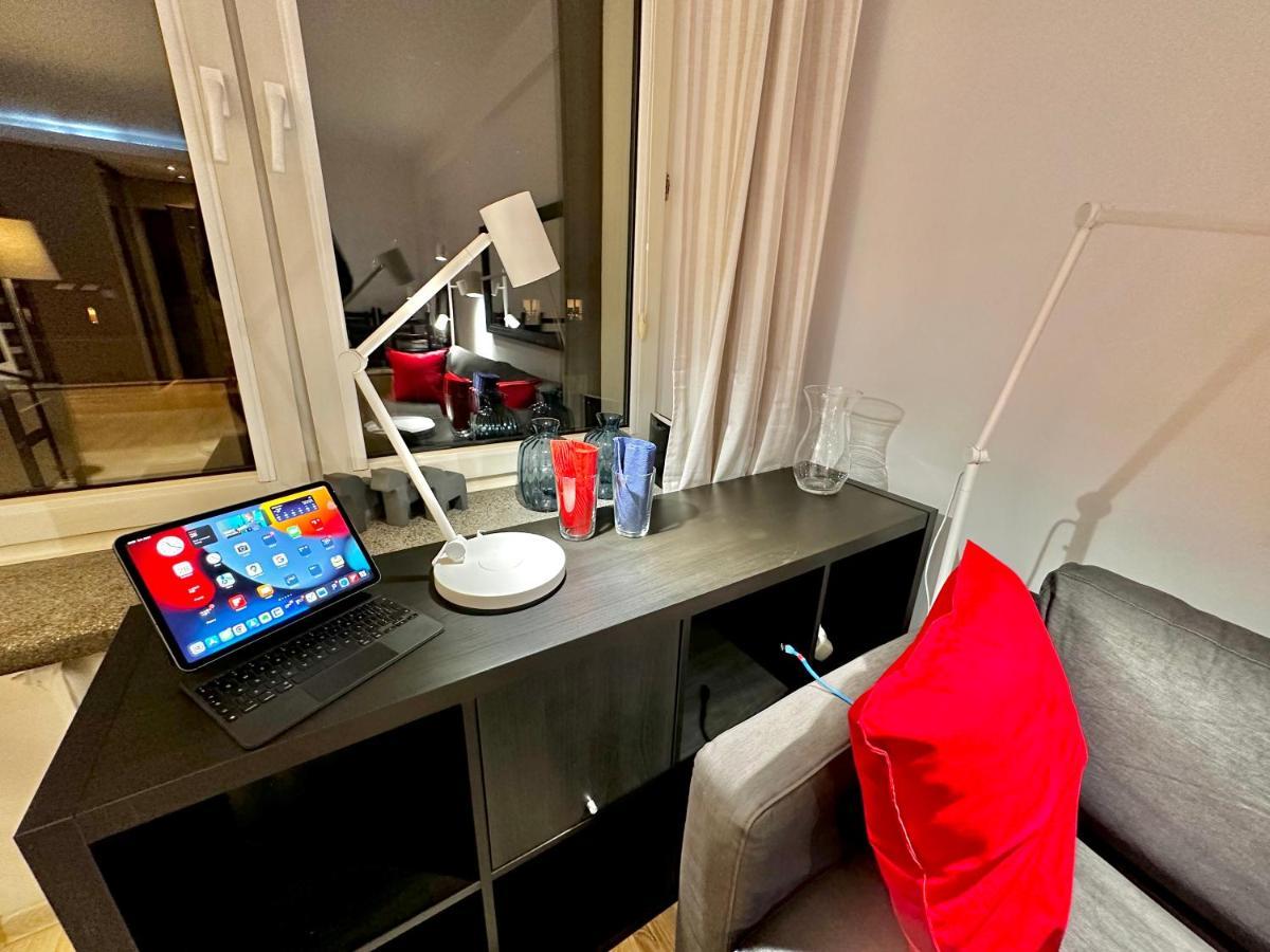 Decor 3 Metro Fast Wifi 1Gbs 80'Tv Hbo Disney Appletv Warszawa Zewnętrze zdjęcie