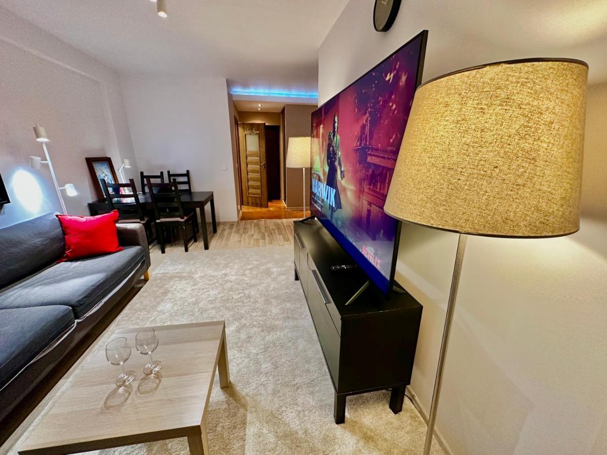 Decor 3 Metro Fast Wifi 1Gbs 80'Tv Hbo Disney Appletv Warszawa Zewnętrze zdjęcie