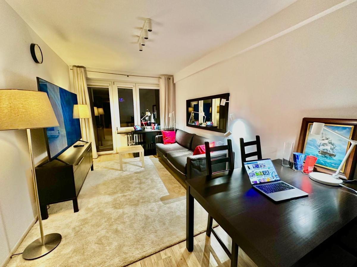 Decor 3 Metro Fast Wifi 1Gbs 80'Tv Hbo Disney Appletv Warszawa Zewnętrze zdjęcie